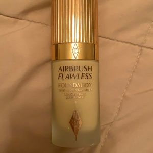 Charlotte Tilbury Airbrush Flawless Foundation 5.5